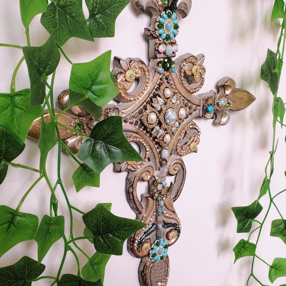 Handmade Turquoise one-of-a-kind wall cross - Picture 6 of 12